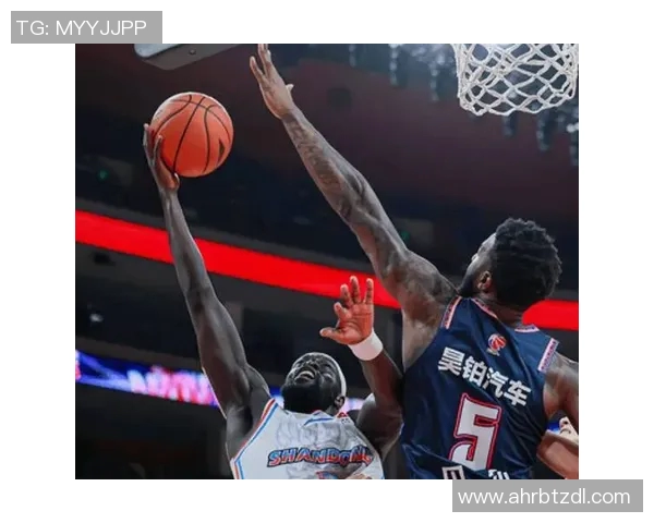 广东队主场再遭惨败,内外线失调成最大问题,教练组着手解决 广东队主场再遭惨败,内外线失调成最大问题,教练组着手解决