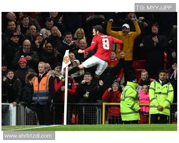 曼联2-1逆转胜狼队，索尔斯克亚盛赞球队顽强斗志