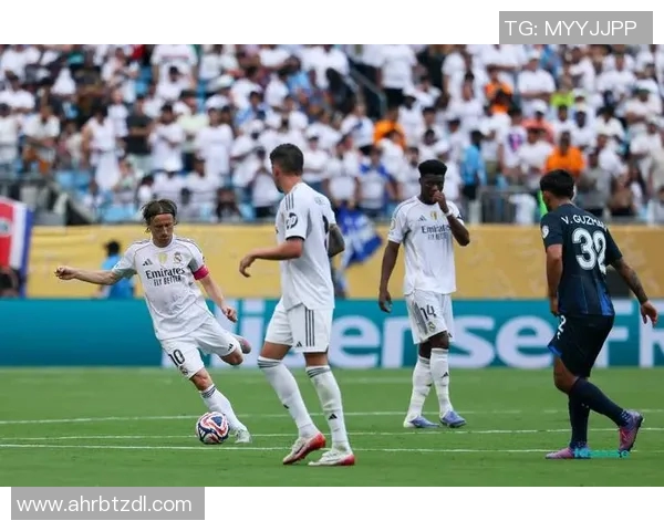 皇马晋级欧冠决赛,巴萨遭淘汰,马德里再度成为欧洲足球之都 皇马晋级欧冠决赛,巴萨遭淘汰,马德里再度成为欧洲足球之都